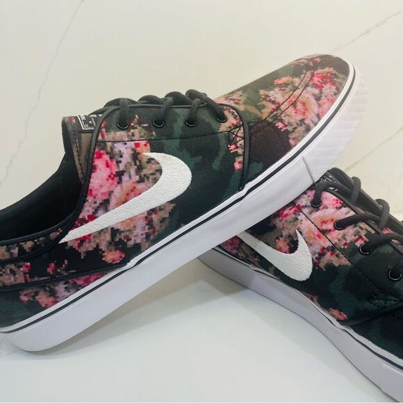 Nike Zoom Stefan Janoski Sneakers - Picture 1 of 11